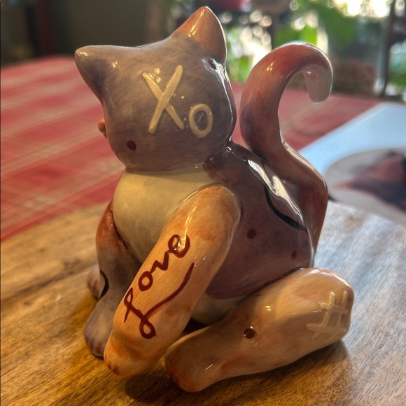 Vintage 2003 XO (Hugs and Kisses) FANCY Ceramic Kitty Cat Figurine Amy Lacombe - Picture 4 of 12